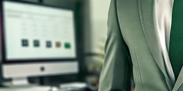 物业经理应该穿什么颜色的衣服呢？